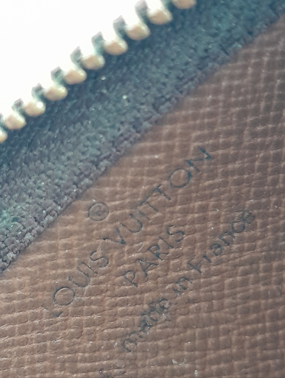 Louis Vuitton Monogram Key & Card Holder in Brown and Gold - Picture 7 of 7